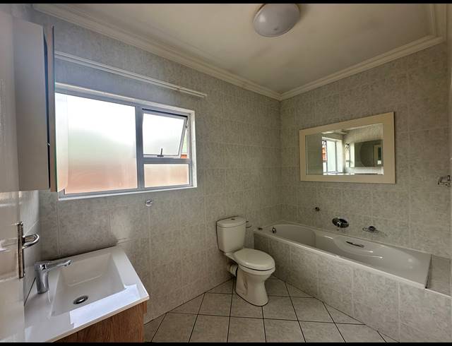 3 BEDROOM TOWNHOUSE FOR SALE IN NEW REDRUTH